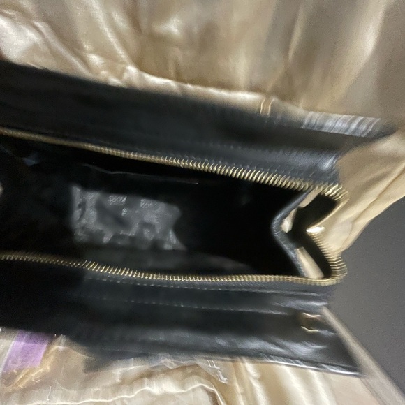 EUC Michael Kors Quilted Gold Studded Medium Messenger Bag! - Picture 6 of 7